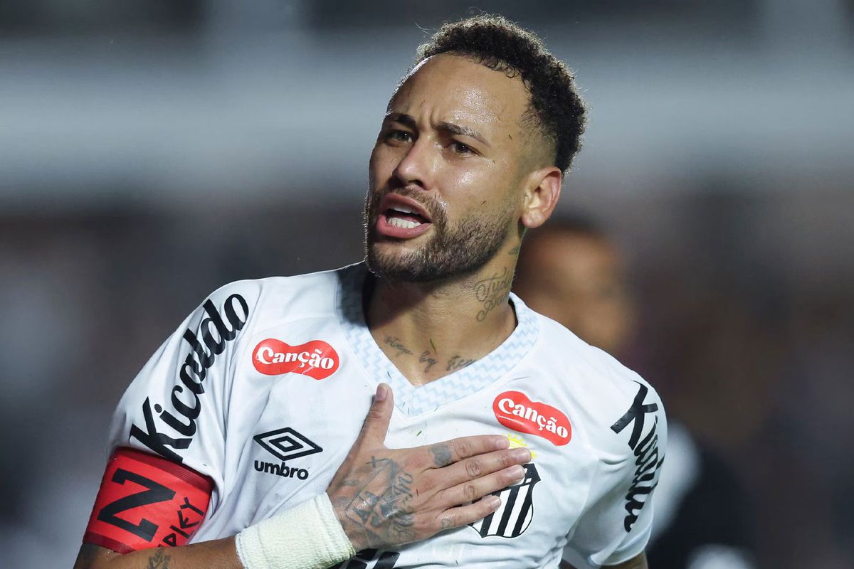 Neymar, Robinho'nun oğlu olan takım arkadaşına tokat attı