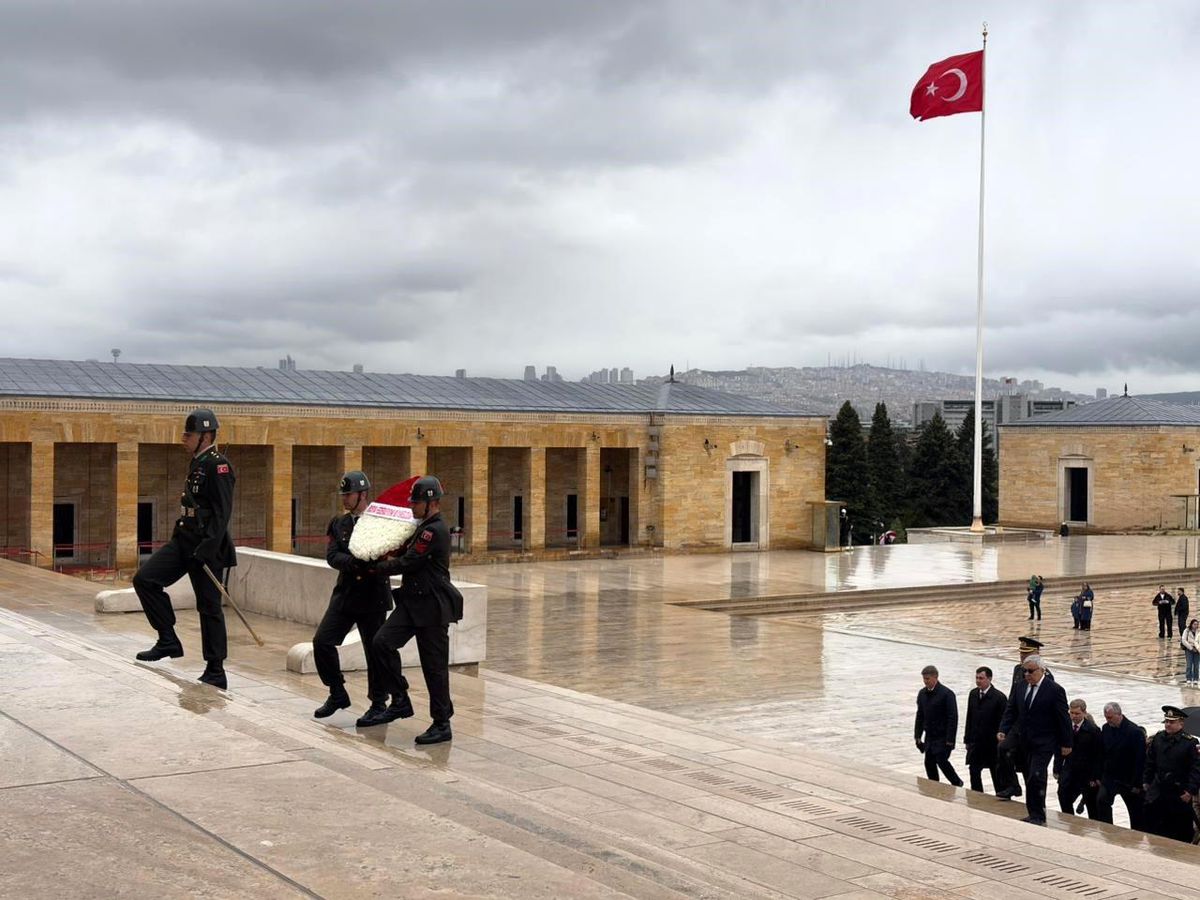 Rusya\'nın Ankara Büyükelçisi Vershinin\'den Anıtkabir\'e ziyaret