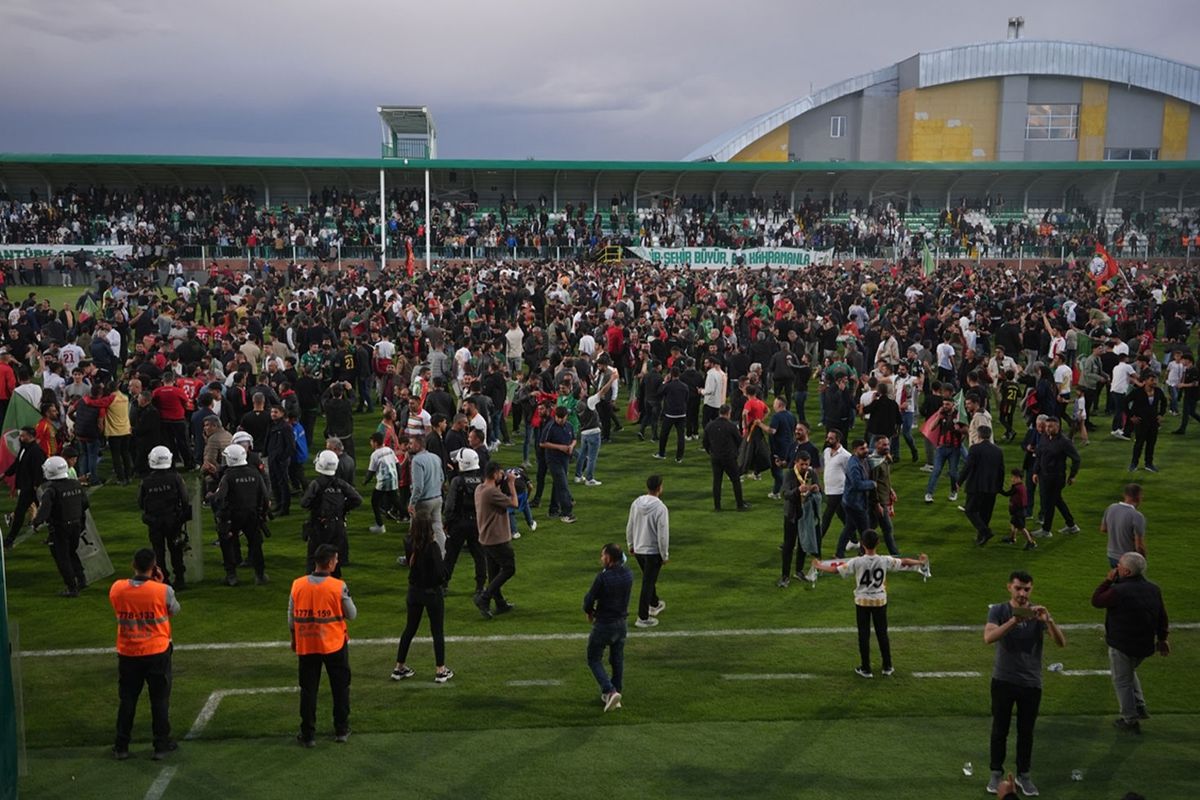 Dev kulüpten Süper Lig\'e yeni çıkan Amedspor\'u kızdıran hareket