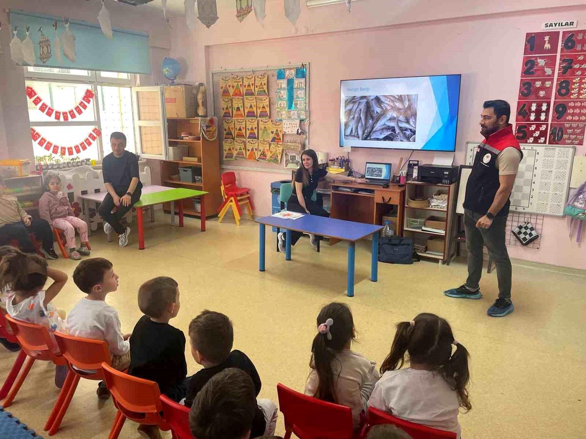 Tekirdağ\'da Öğrencilere Balık Tüketimi Eğitimi