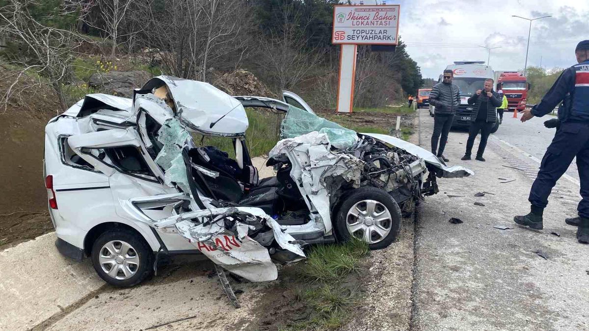 Çorum\'da Trafik Kazası: 2 Yaralı