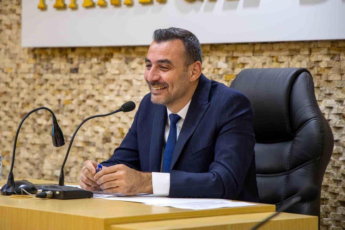 Başkan vekili Çiçek\'ten sahte hesap uyarısı