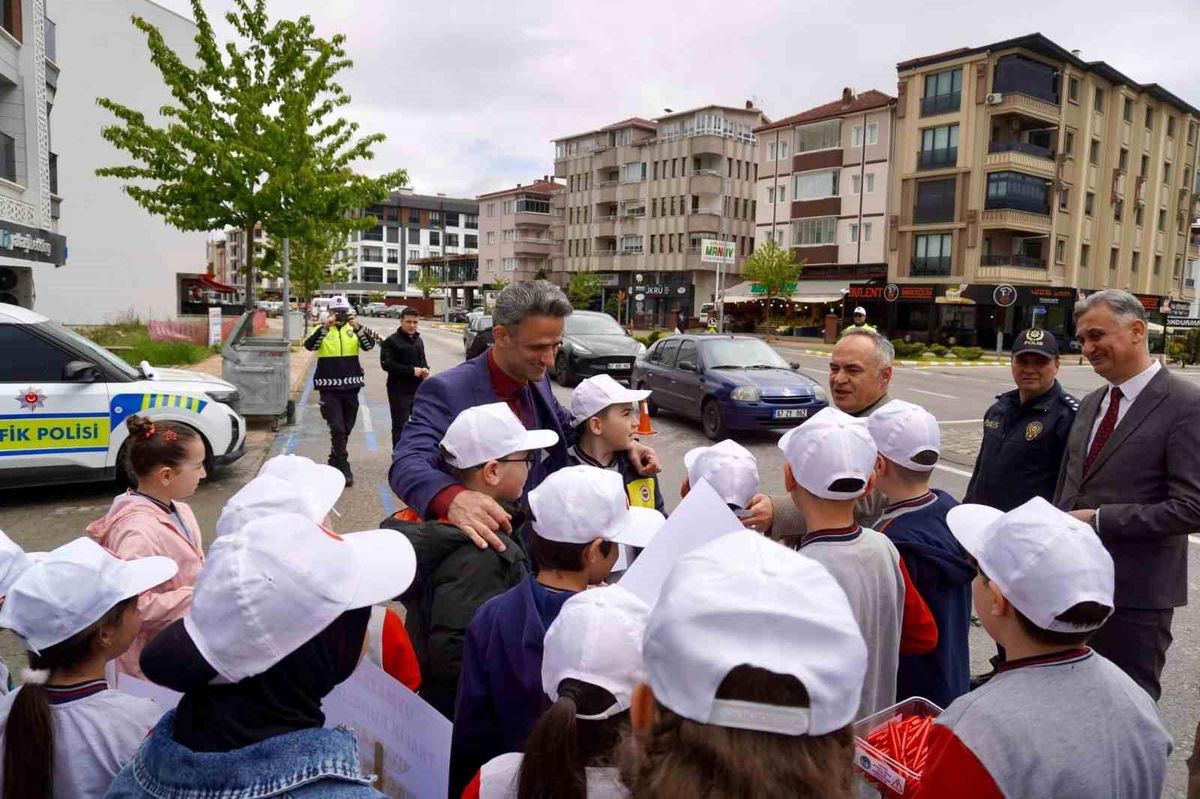Çaycuma\'da Trafik Haftası Etkinliği