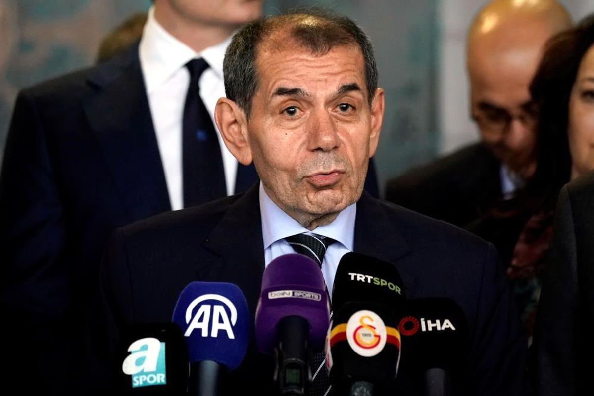 Dursun Özbek Başkanlık Seçimi İçin Listesini Teslim Etti