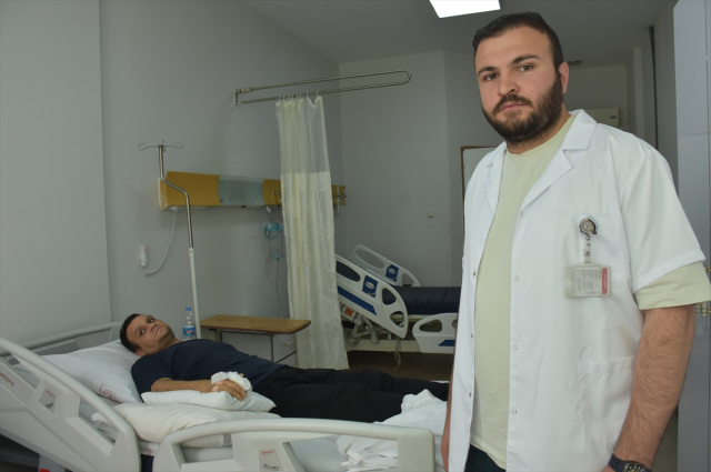 Enfeksiyon kapan parmağı kasığına dikilerek kesilmekten kurtarıldı