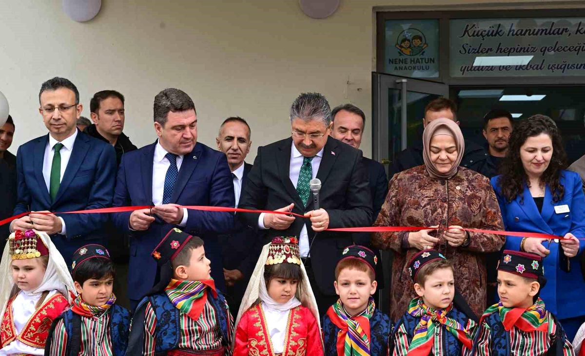 Eskişehir\'de kamu kaynaklarıyla yapılan Nene Hatun Anaokulu açıldı