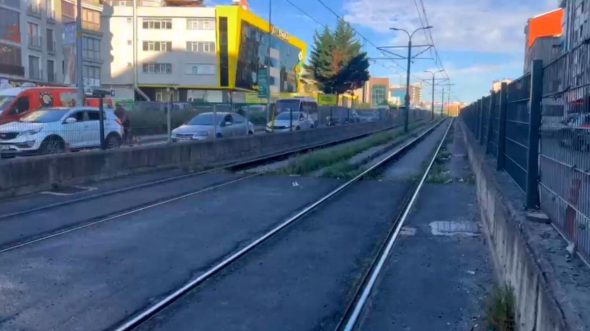 Tramvay ile Motosiklet Çarpıştı: Bir Yaralı