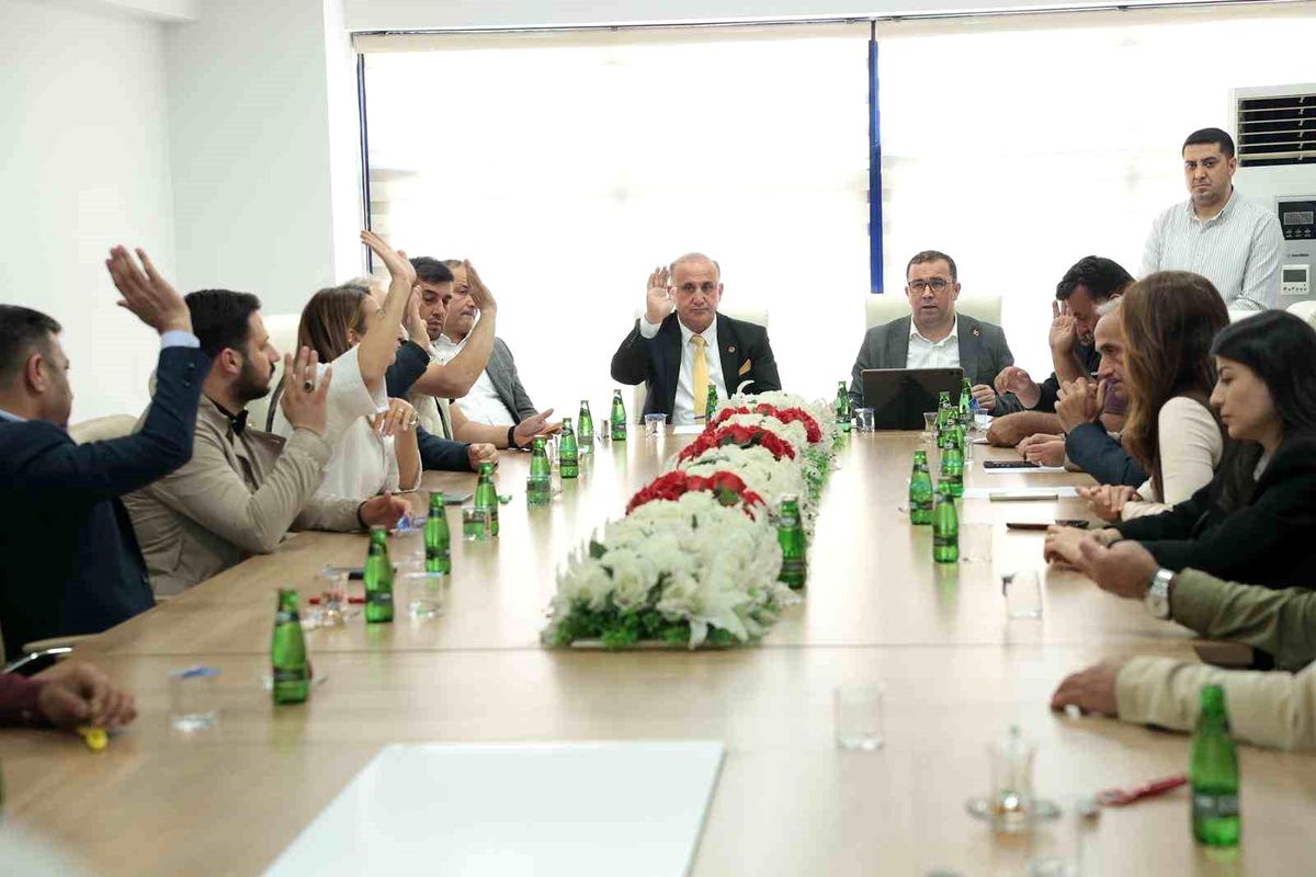 İncirliova\'ya iki yeni çöp kamyonu