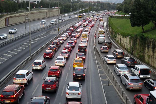 İstanbul’da bazı yollar trafiğe kapatılacak