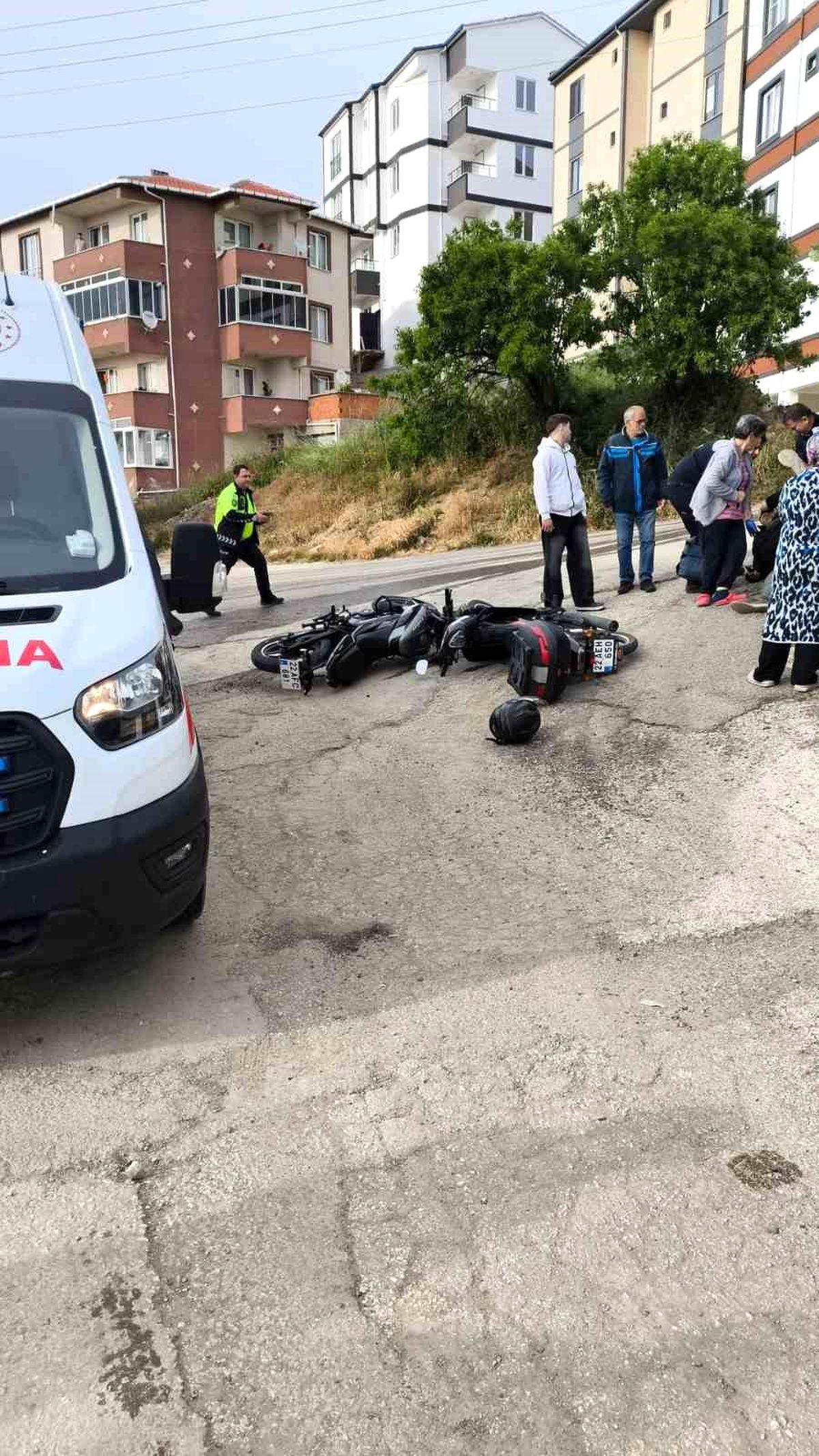 Edirne\'de Motosiklet Kazası: İki Sürücü Yaralandı