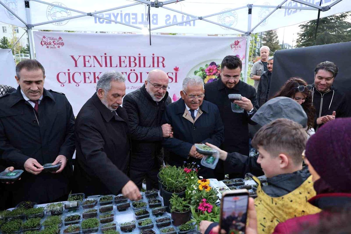 Talas\'ta \'çiçek\' gibi festival