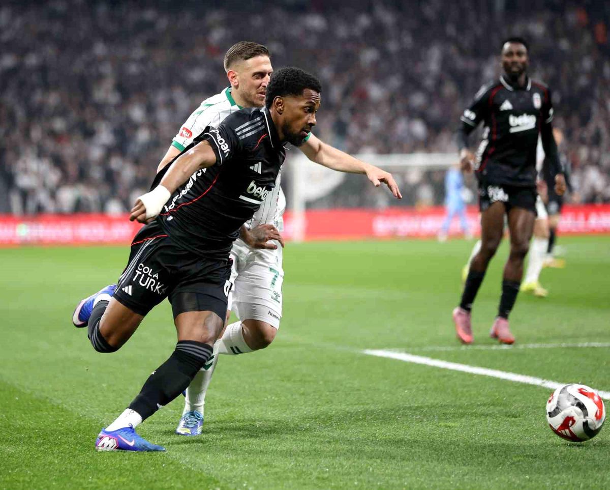 Beşiktaş - Konyaspor: İlk Yarı Golsüz Bitti