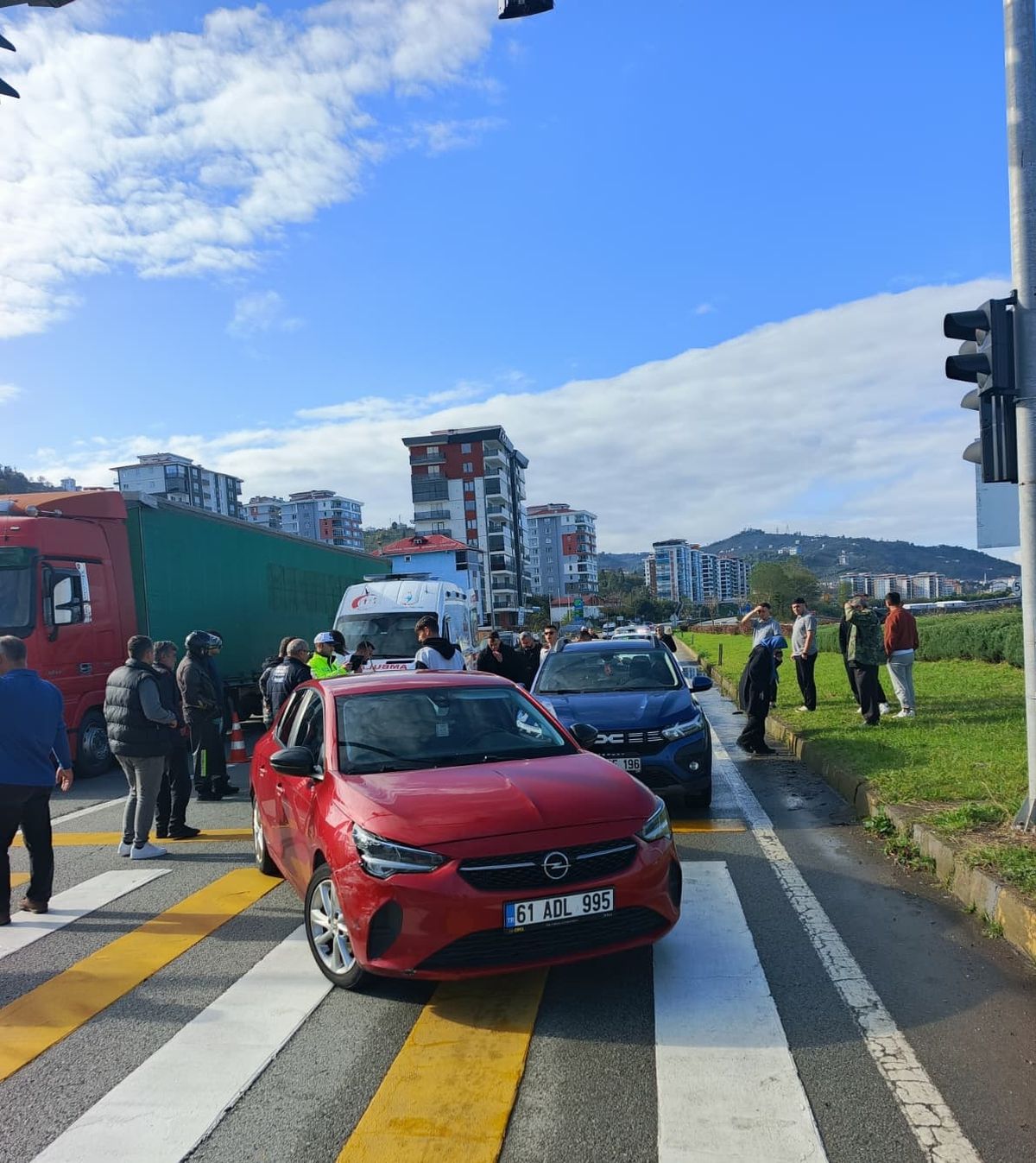 Giresun\'da Trafik Kazası Sonrası Kavga: Öğretmenin Ölümü
