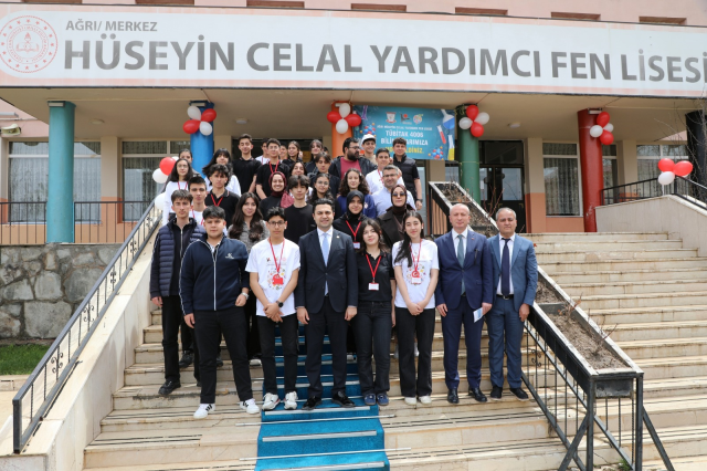Ağrı’da bilim fuarı kapılarını açtı