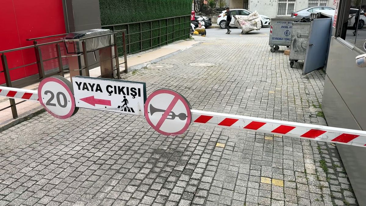 Avcılar\'da Güvenlik Görevliğine Saldırı