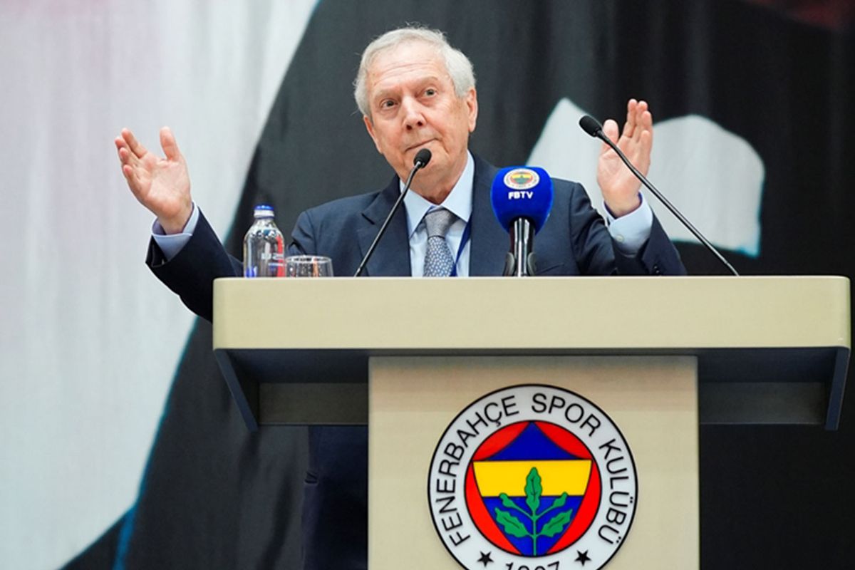 Aykut Kocaman\'dan sonra bir isim daha! Aziz Yıldırım\'dan dünyaca ünlü hocaya kanca