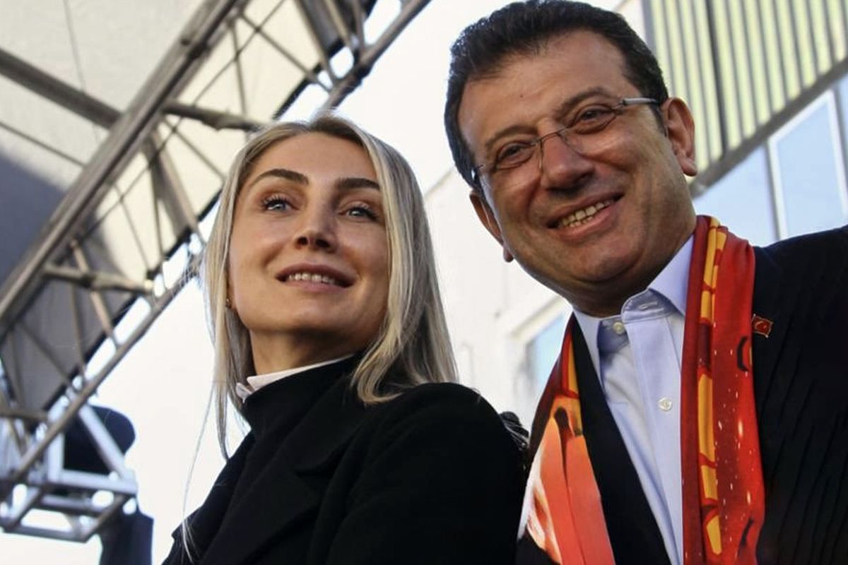 Ekrem İmamoğlu ile eşi Dilek İmamoğlu\'na "Özgürlük Savaşçısı" ödülü