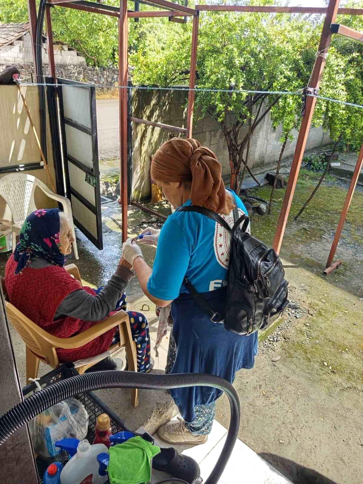 Erzin\'de Yaşlı ve Engellilere Temizlik Desteği