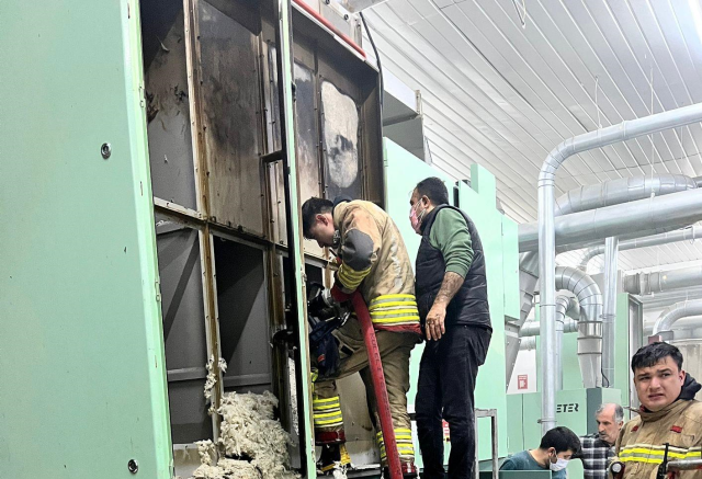 Kahramanmaraş’ta tekstil fabrikasında korkutan yangın