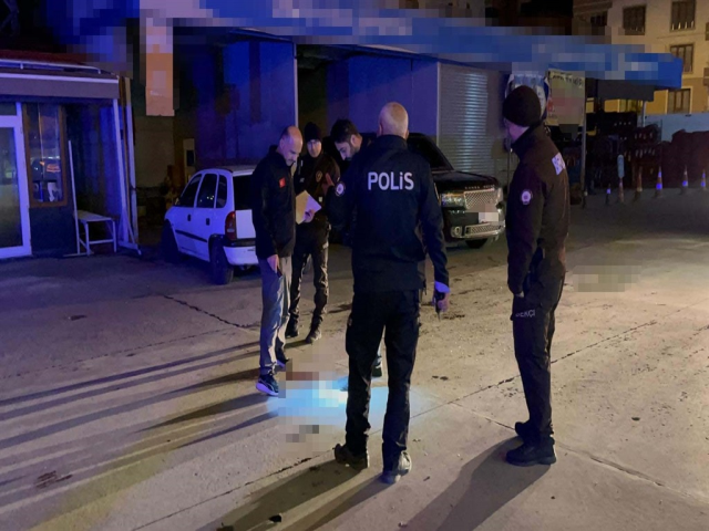 Kayseri'de akaryakıt istasyonunda bıçaklı kavga: 1 ölü, 2 yaralı