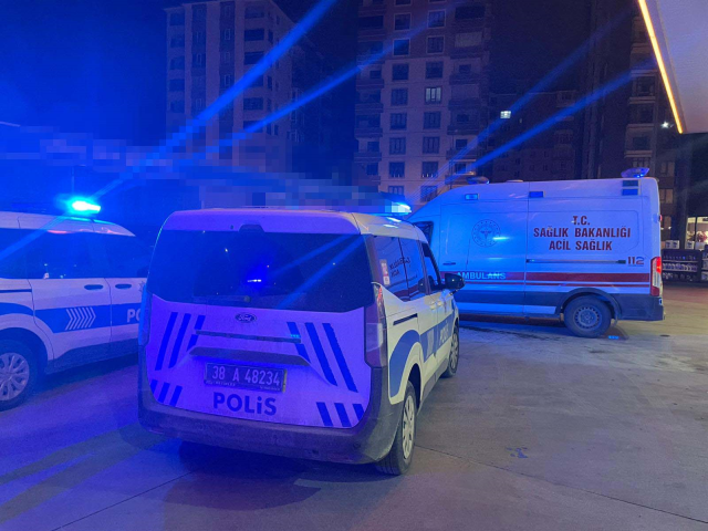Kayseri'de akaryakıt istasyonunda bıçaklı kavga: 1 ölü, 2 yaralı