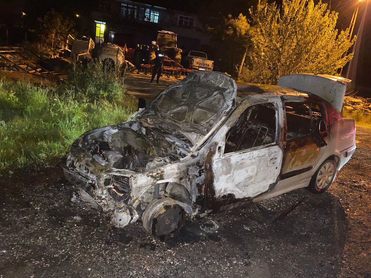 Otomobilde Yangın, Sürücü Kaçtı