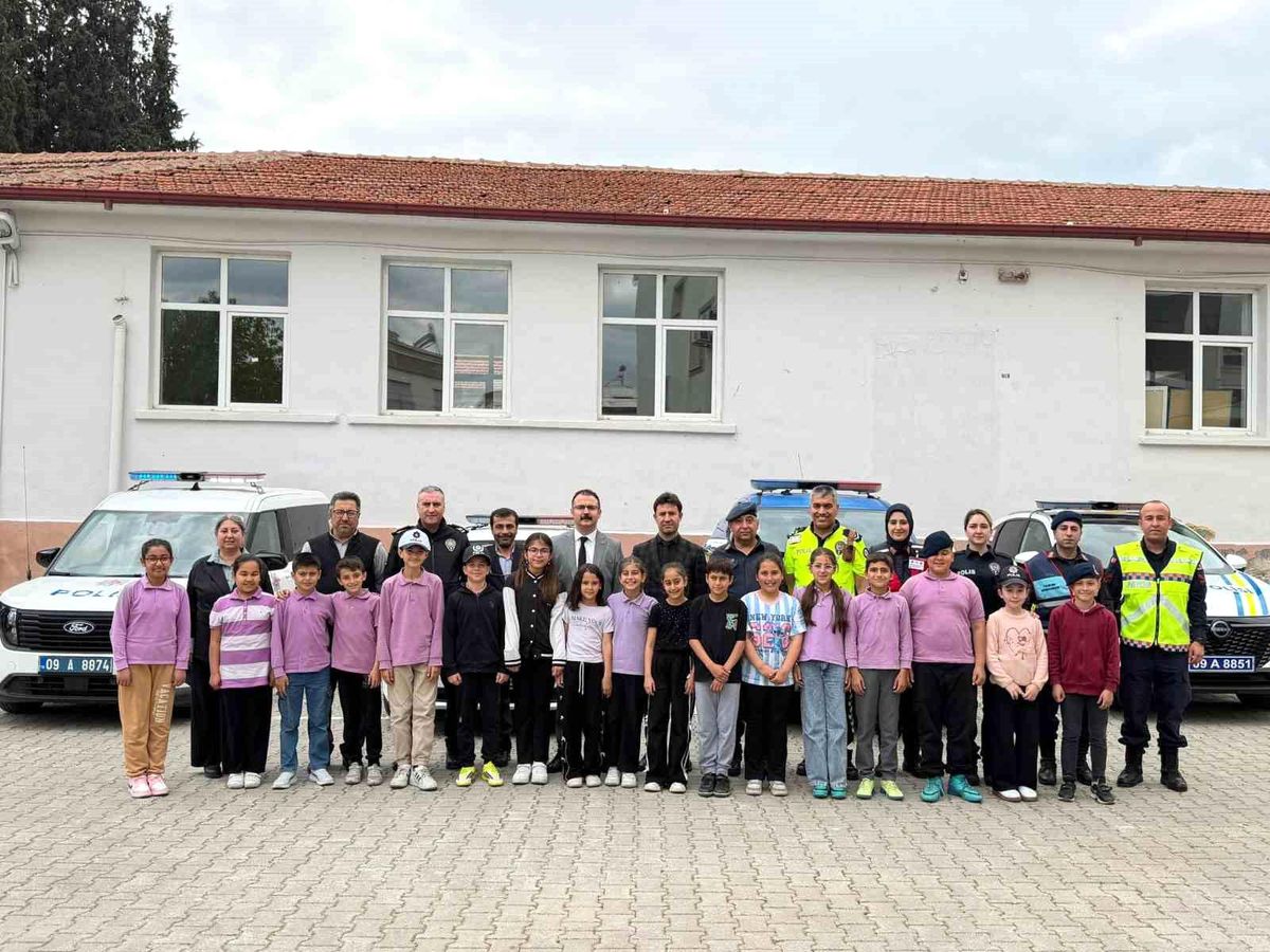 Sultanhisar\'da Trafik Eğitimi