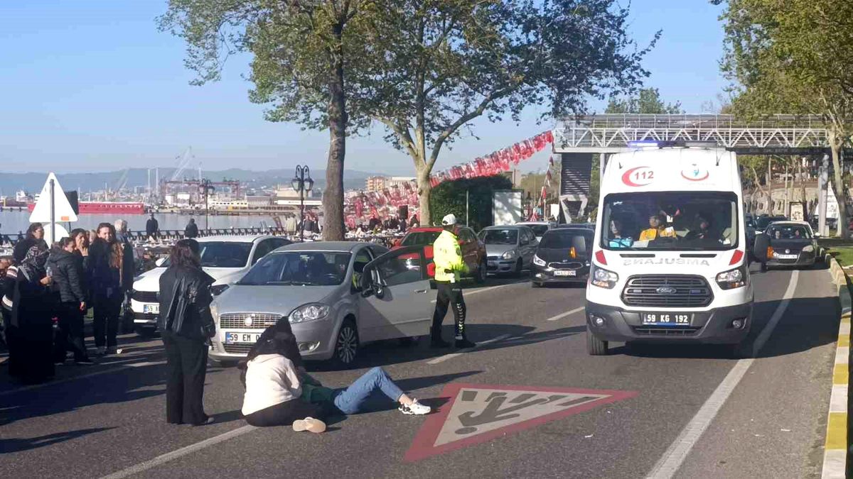 Tekirdağ\'da Trafik Kazası: Motosiklet Sürücüsü Yaralı