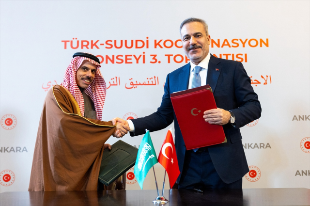 Türkiye ve Suudi Arabistan arasında vize muafiyeti anlaşması imzalandı