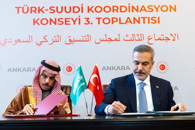 Türkiye ve Suudi Arabistan arasında vize muafiyeti anlaşması imzalandı