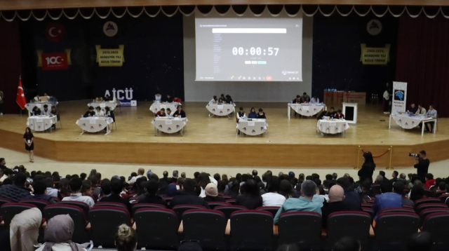 Ağrı’da “Matematikli Günler” heyecanı: Doğa Koleji birinci oldu