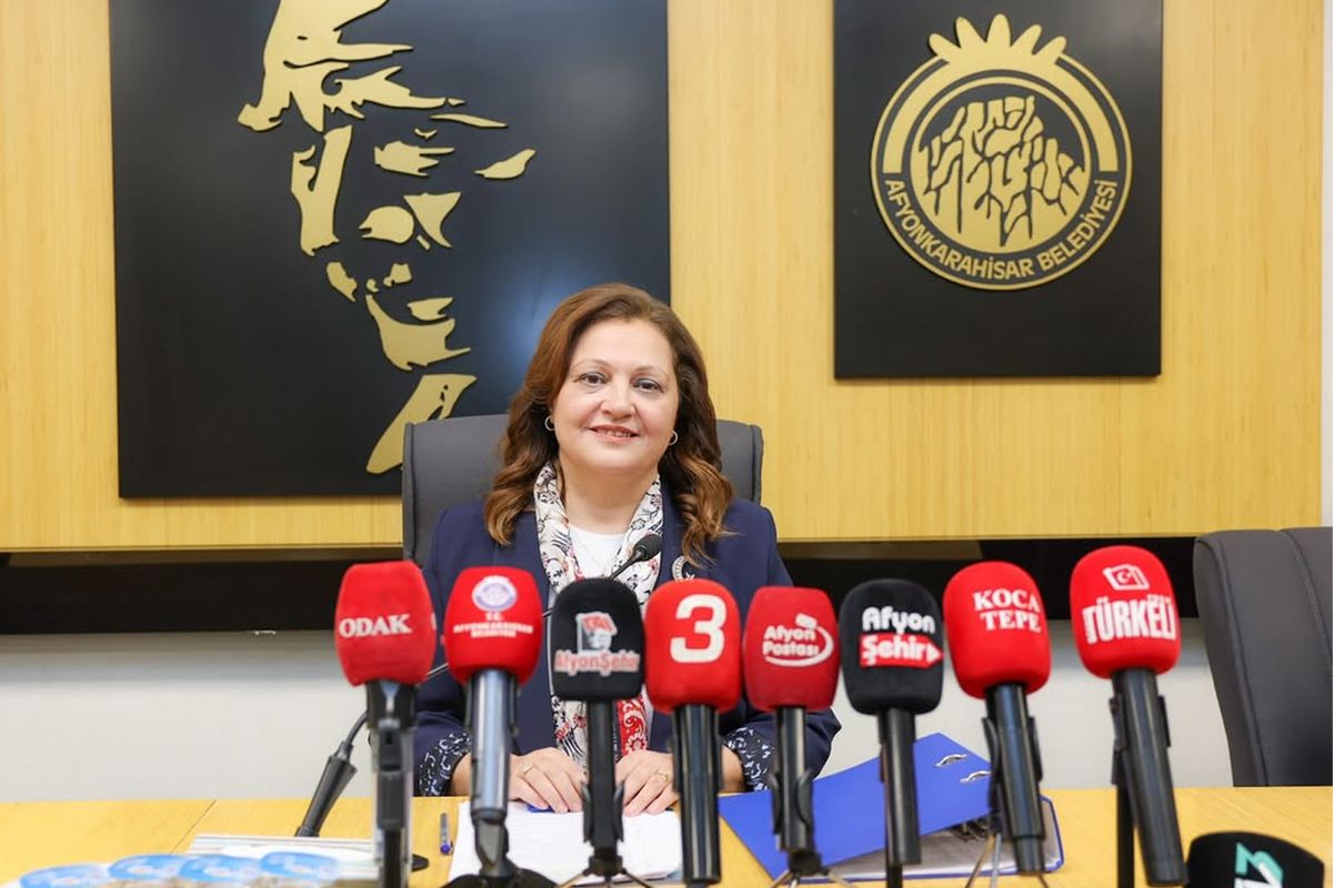 AK Parti\'ye geçme kararı alan Burcu Köksal sessizliğini bozdu: CHP\'den çok yoruldum