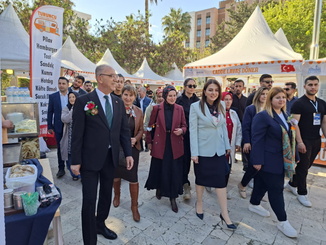 Antakya’da gastronomi şöleni başladı
