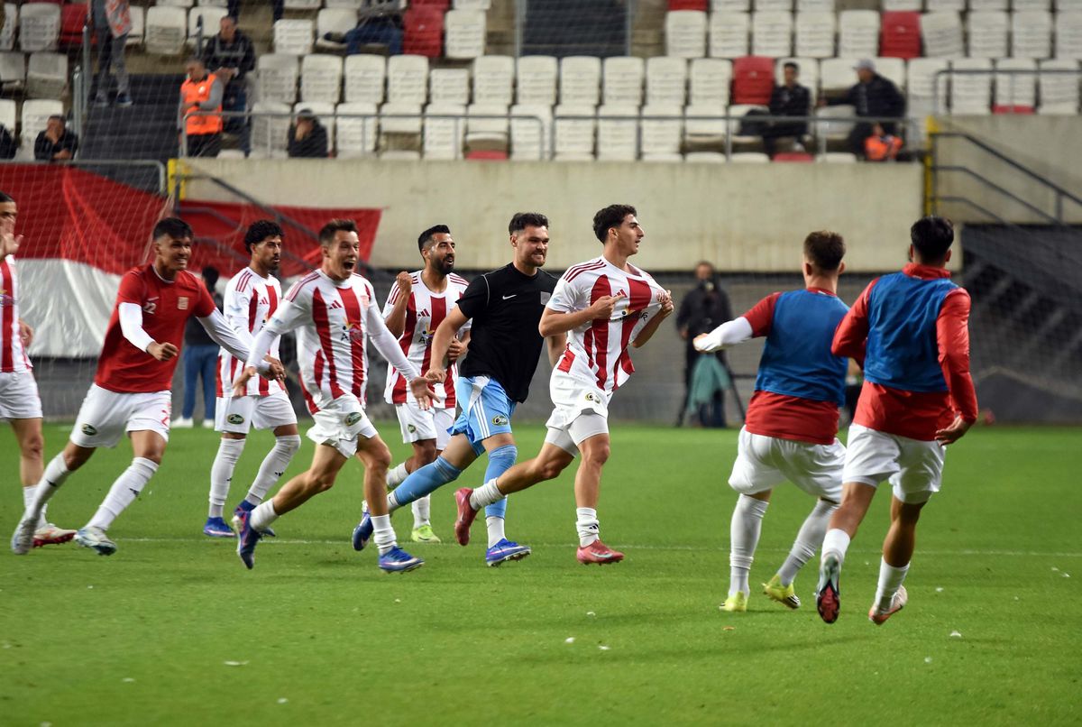 Ayvalıkgücü, Eskişehirspor\'u Mağlup Etti