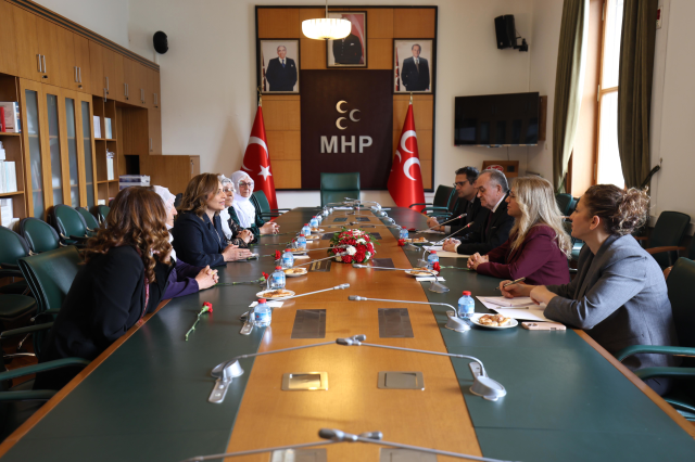 Barış Anneleri'nin ilk durağı MHP oldu! Görüşmede dikkat çeken anlar