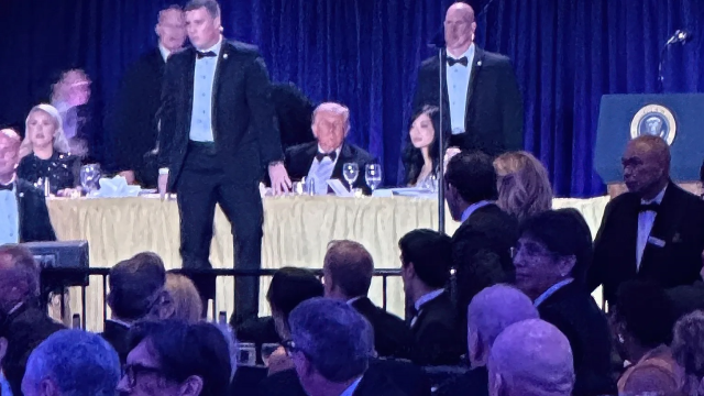  <a class='keyword-sd' href='/beyaz-saray/' title='Beyaz Saray'>Beyaz Saray</a>, Trump'a yönelik silahlı saldırı girişimi konusunda Demokratları suçladı