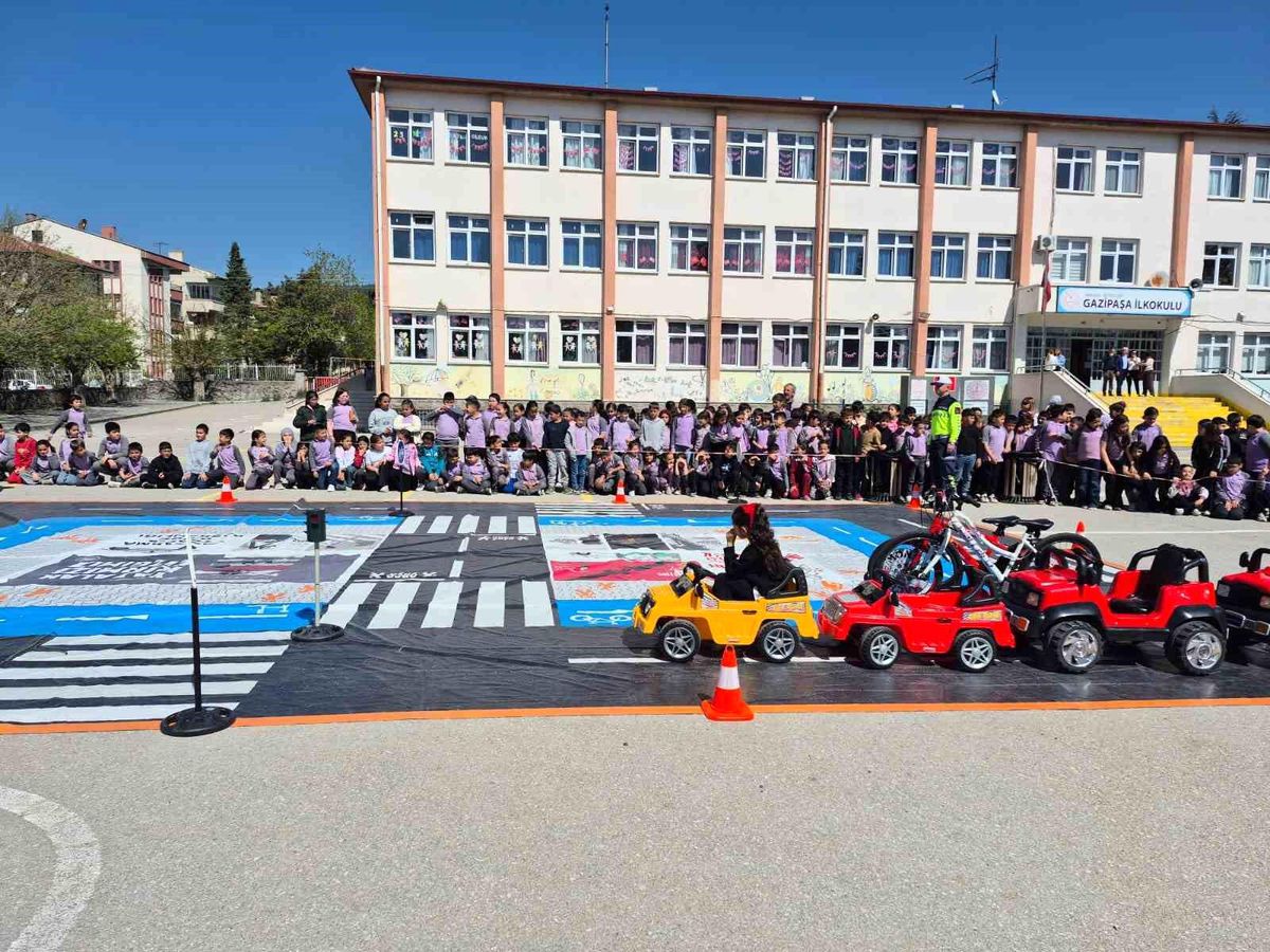 Beypazarı’nda Trafik Eğitimi Semineri