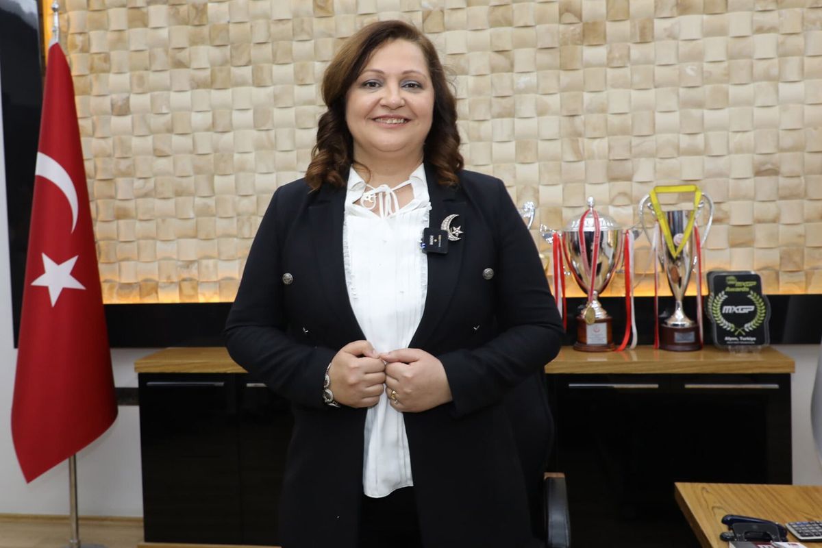 Burcu Köksal, AK Parti\'ye mi geçiyor? Gelen son açıklama tartışmaları daha da alevlendirdi