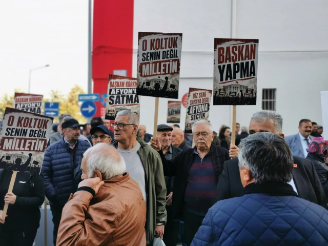 Burcu Köksal’ın AK Parti’ye geçeceği iddiası Afyon’u ayağa kaldırdı