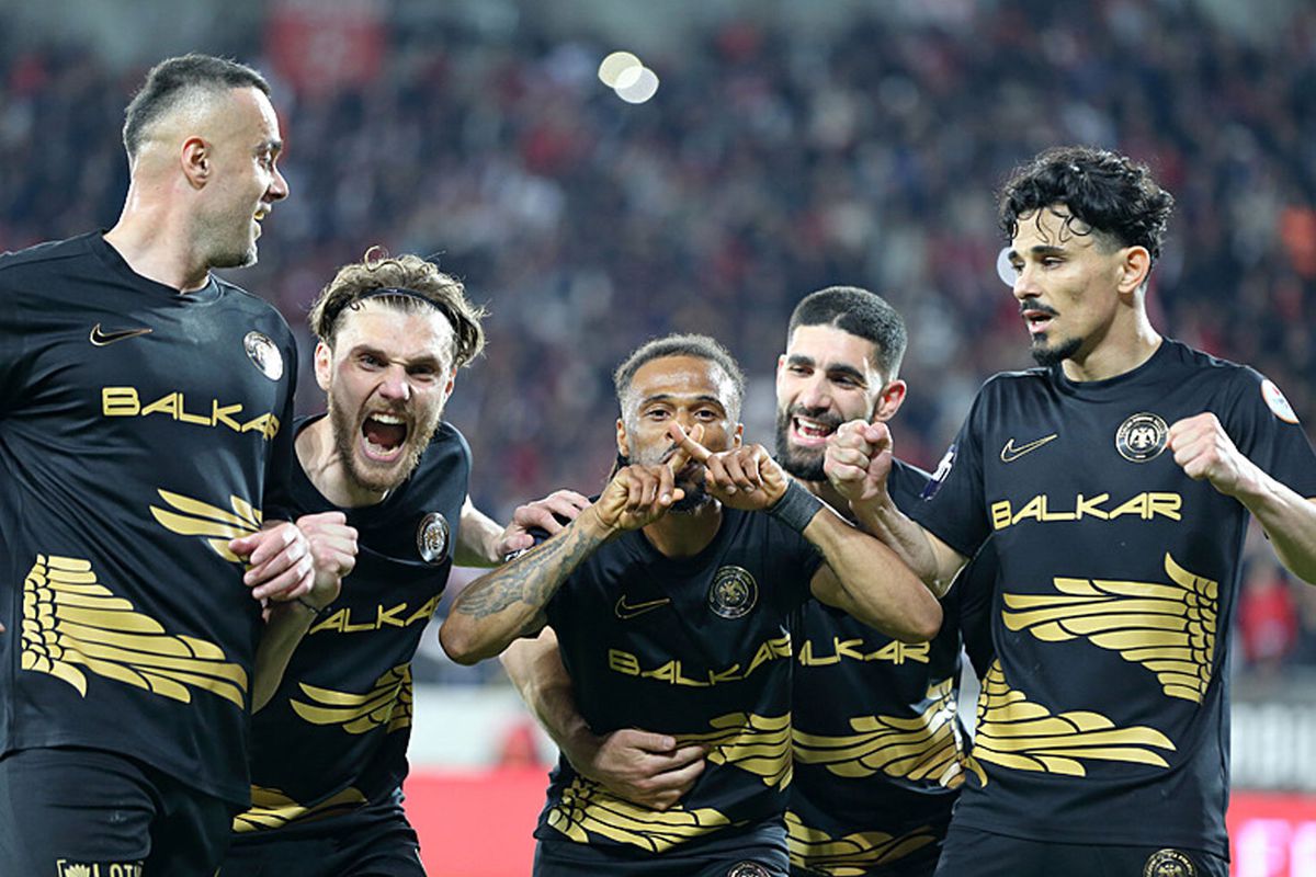 Çorum FK taraftarı önünde kazanmayı bildi! Süper Lig\'e son 2 maç