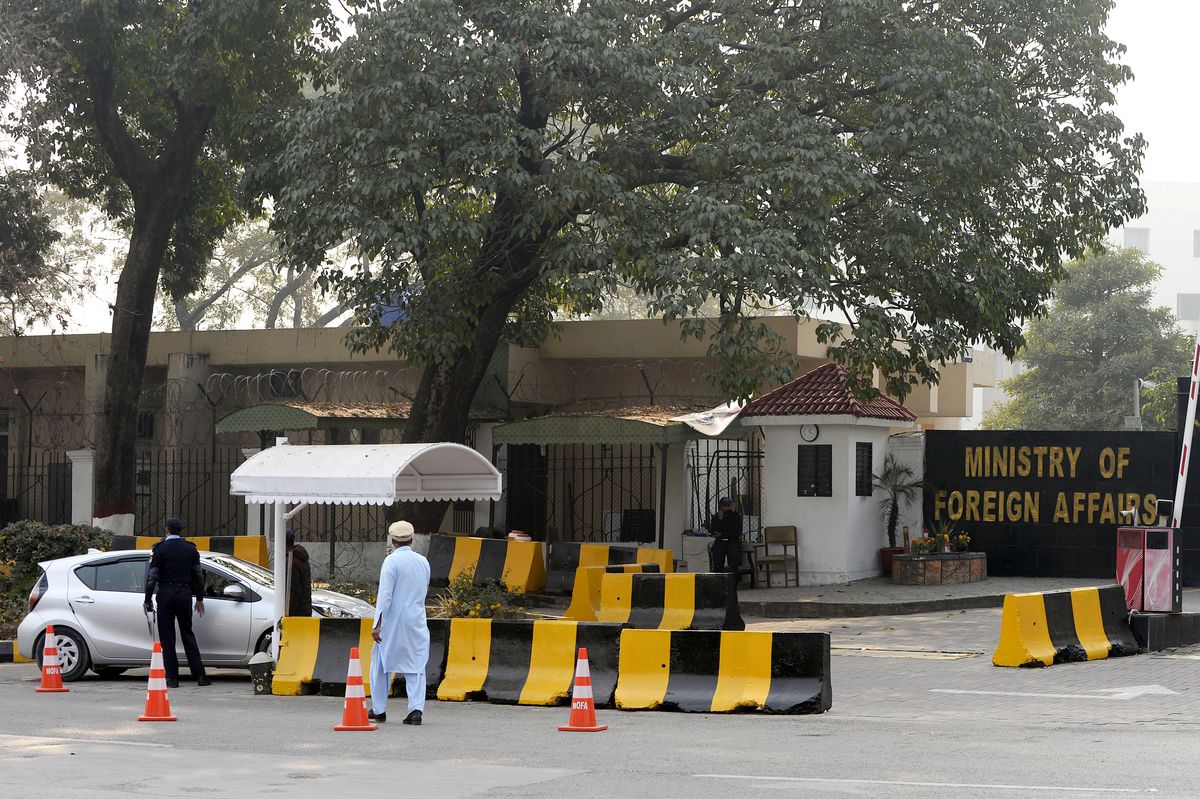 Pakistan Diplomatik Temasları Vurguladı