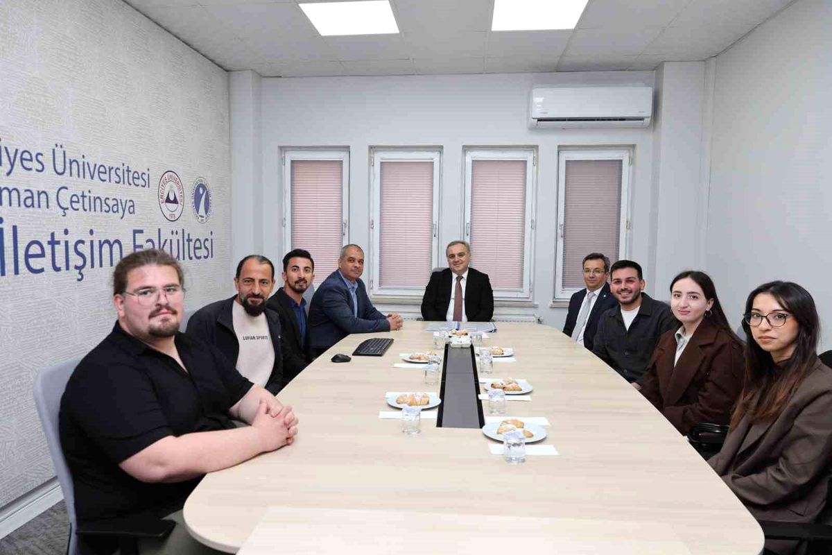 Rektör Altun, Radyo ve Sinema Kulübü ile Buluştu