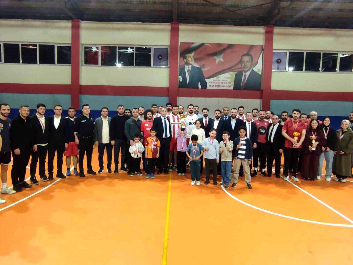 Sason Voleybol Turnuvası Sona Erdi