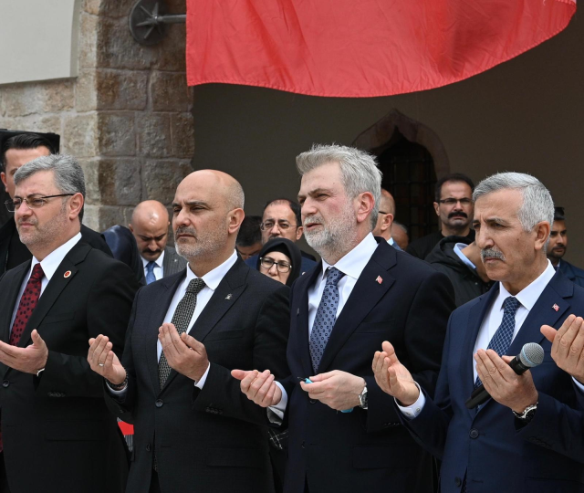 Tarihi Ulu Camii, Cumhurbaşkanı Erdoğan’ın canlı bağlantıyla katıldığı törenle ibadete açıldı
