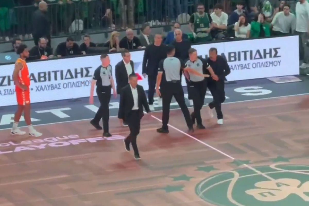 Tutmasalar vuracaktı! Ergin Ataman'ın &ccedil;ıldırdığı anlar