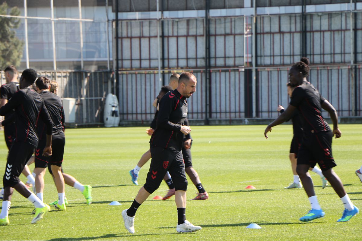 Samsunspor Kaptanı Zeki Yavru\'dan Başarı Vurgusu