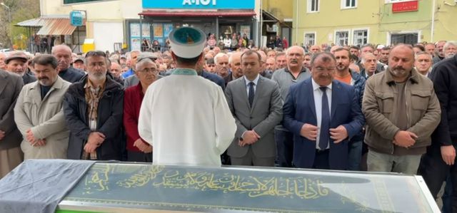 Kızının istismarına dayanamayan anne böyle son yolculuğuna uğurlandı