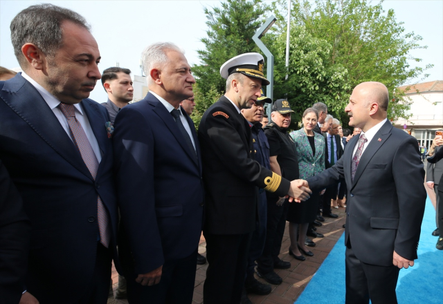 Yeni Aydın Valisi Osman Varol'u karşılama töreninde protokol krizi