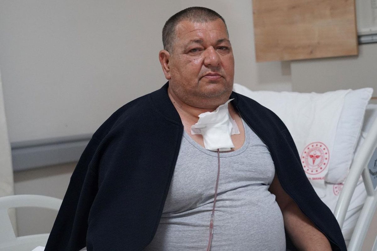 Bilecik\'te bir kişinin boynundan 542 gram tiroit kitlesi çıkarıldı