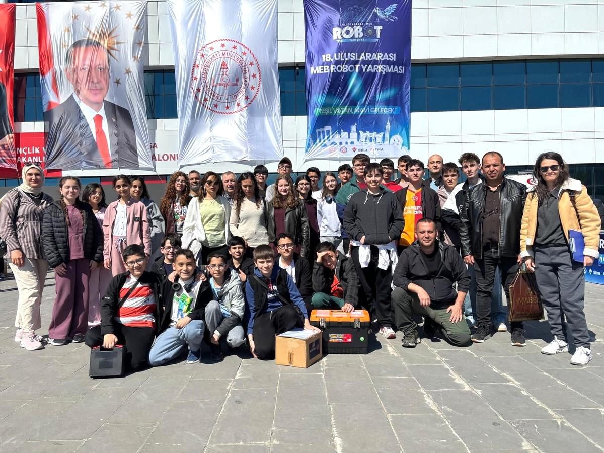 Bilecik\'ten 193 Öğrenci Robot Yarışması\'nda